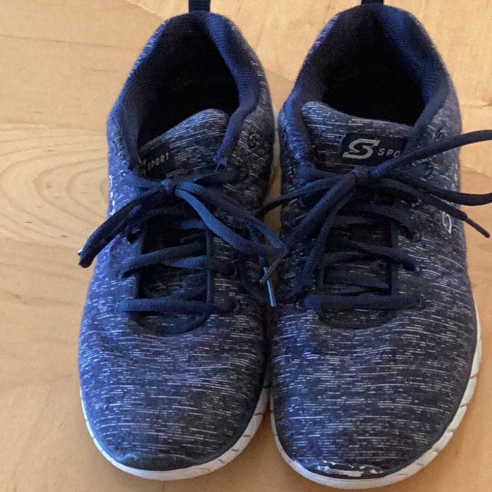Skechers shoe